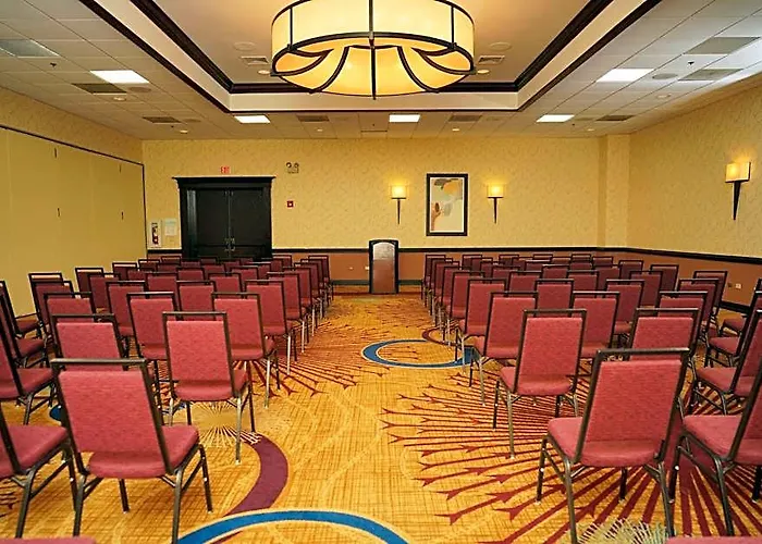 & Chicago-carol Stream Wheaton By Ihg 3* Carol Stream