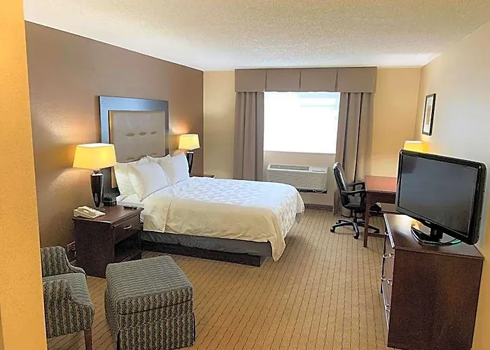 & Chicago-carol Stream Wheaton By Ihg 3*