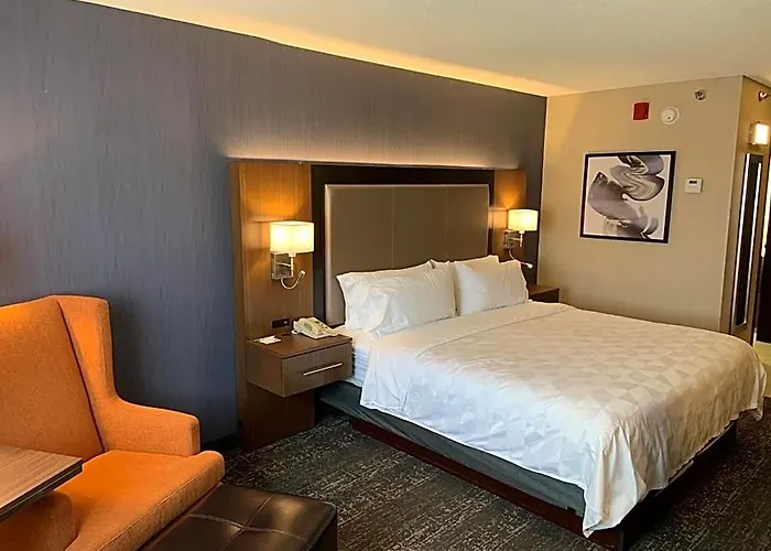 & Chicago-carol Stream Wheaton By Ihg 3* Carol Stream