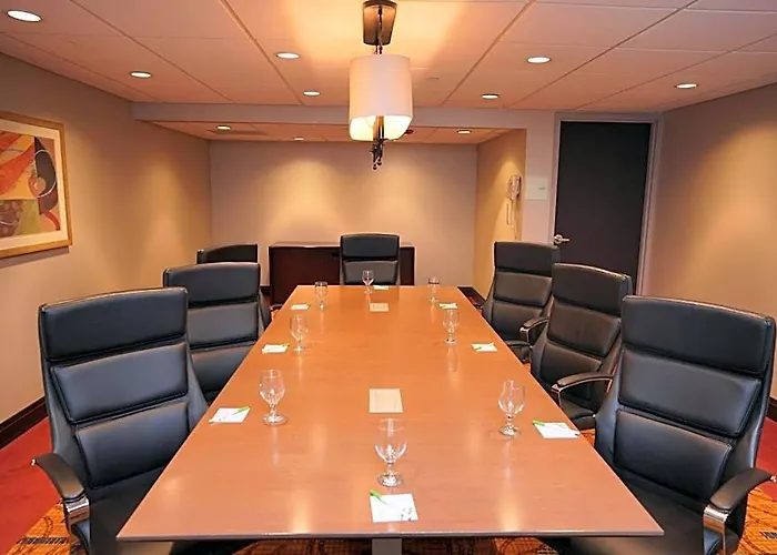 & Chicago-carol Stream Wheaton By Ihg 3* Carol Stream